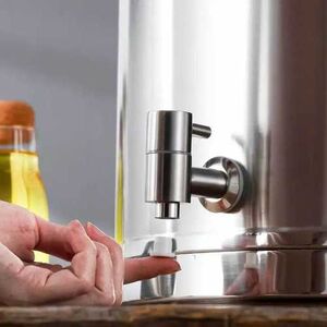 מיכל נירוסטה לשתייה 88 ליטר  ברז